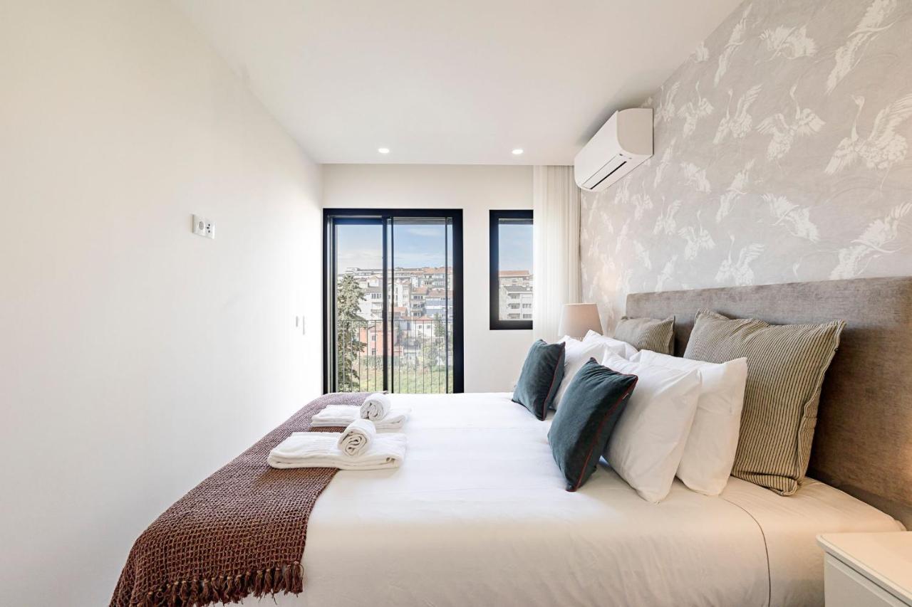 Santos Pousada 1071 By Lovelystay Porto Exterior photo